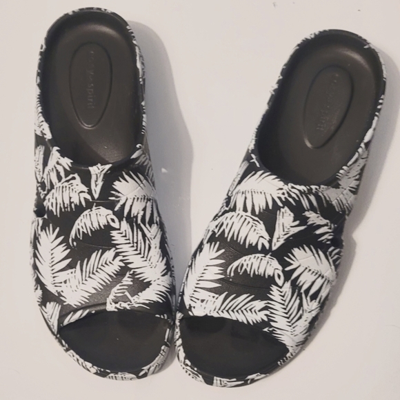 Easy Spirit Shoes - NWT | Easy Spirit Tess Slip on Sandals, Size 9 B&W Tropical